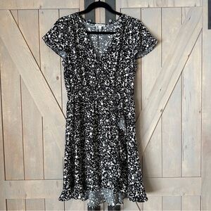 J. Crew Mercantile Women’s Black & White Floral Flutter Dress